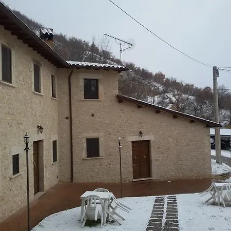 Agriturismo Castelfranco 컨트리하우스 *