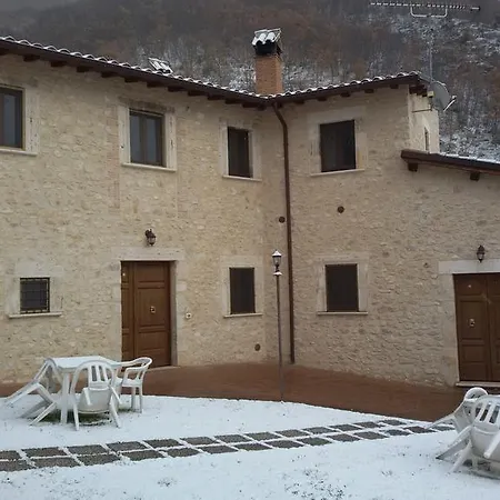Agriturismo Castelfranco 컨트리하우스 *